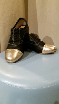 Regina scarpe bicolore oro nero tango Pratica donna Katy tango milonga scuola scarpa stringata esclusiva Torino TangoSolar