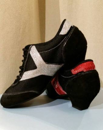 Regina Tango Shoes pratica scarpe TangoSolar Torino esclusiva scarpe